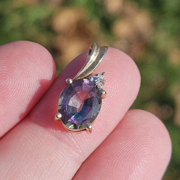 10K Yellow Gold Oval Mystic Fire Topaz Pendant Charm 1.6 Grams